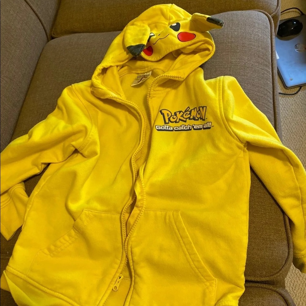 Pokémon Pikachu jacket Sz S